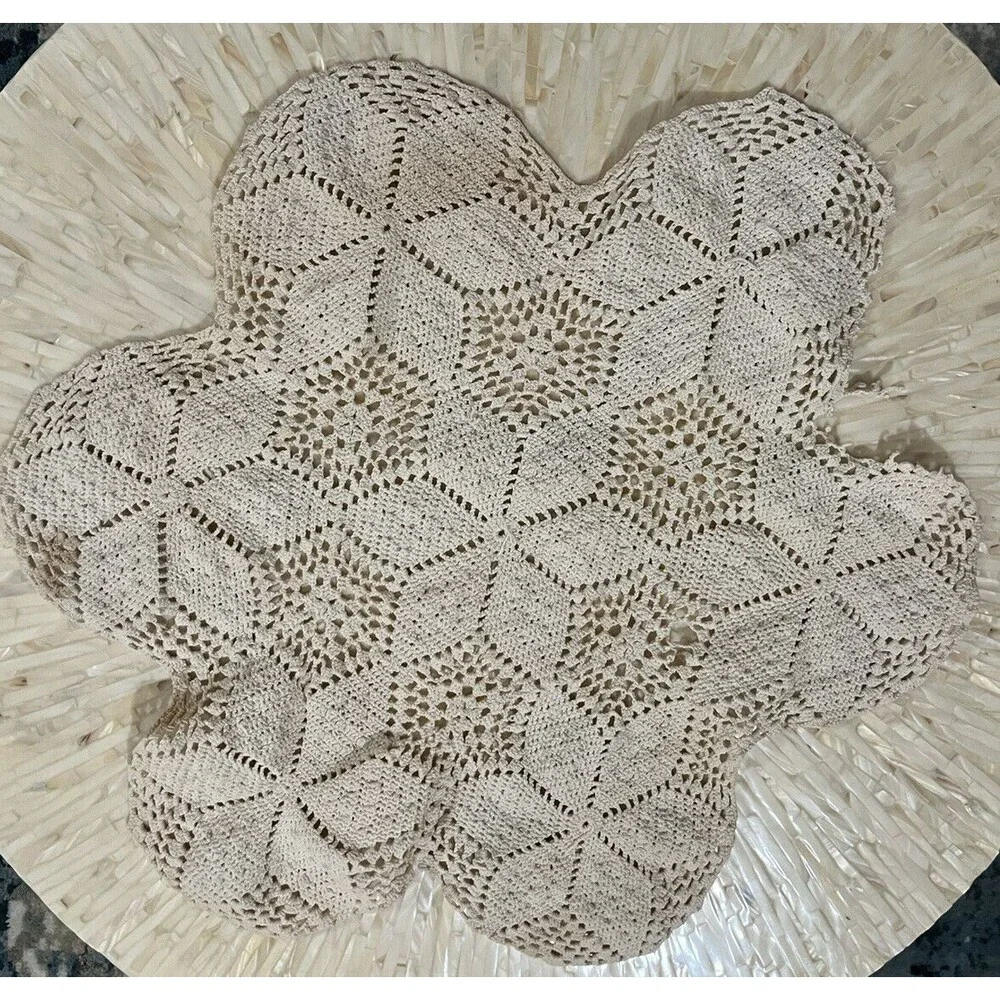 Antique Crochet Tablecloth 30s Ecru Floral Round 24” Cottagecore Grannycore Farm